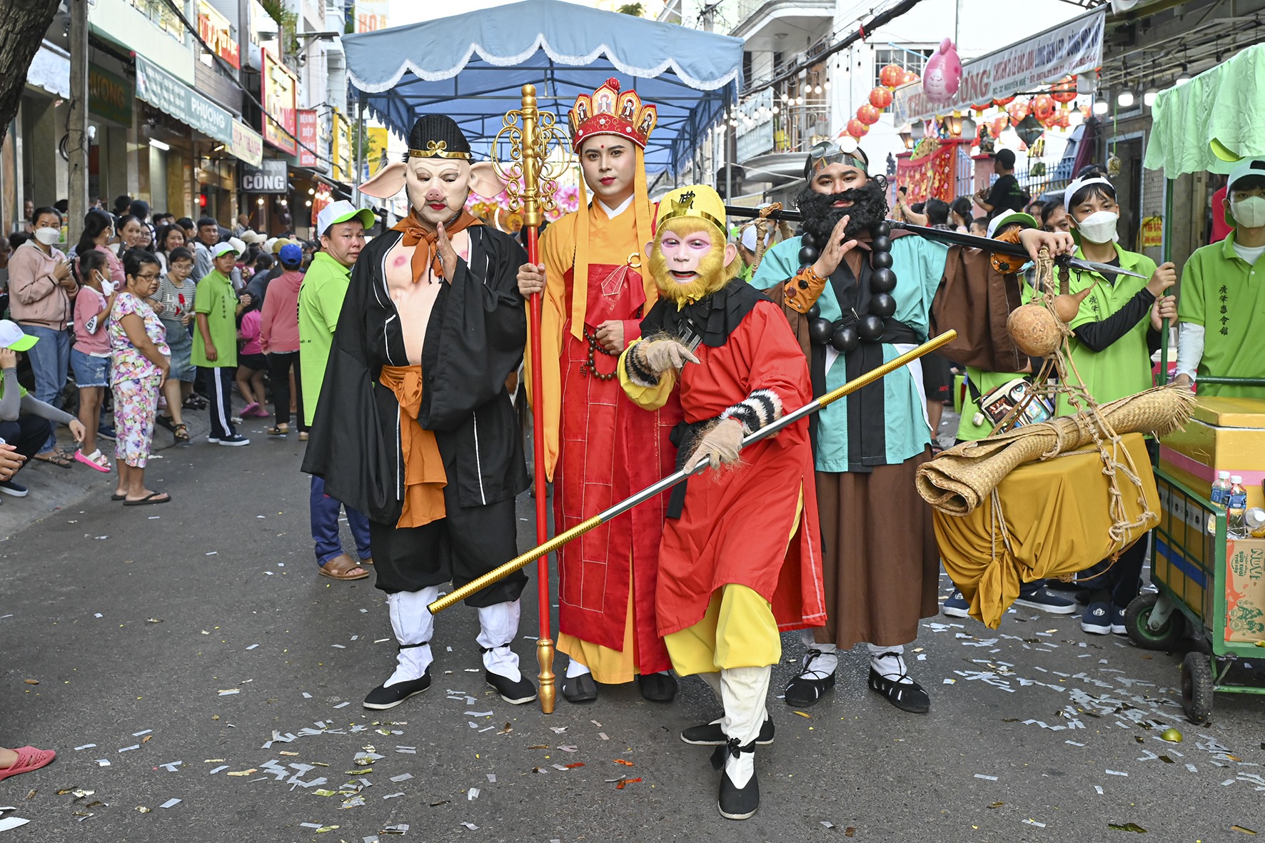 Ảnh 3 thầy trò đường tăng trong lễ hội Nghinh Ông