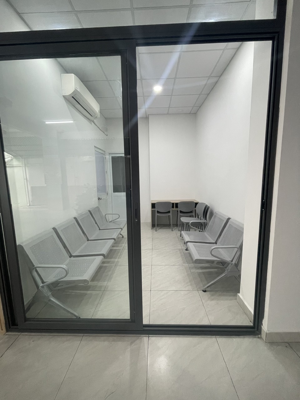 Lắp đặt nội thất phòng chờ Thuế