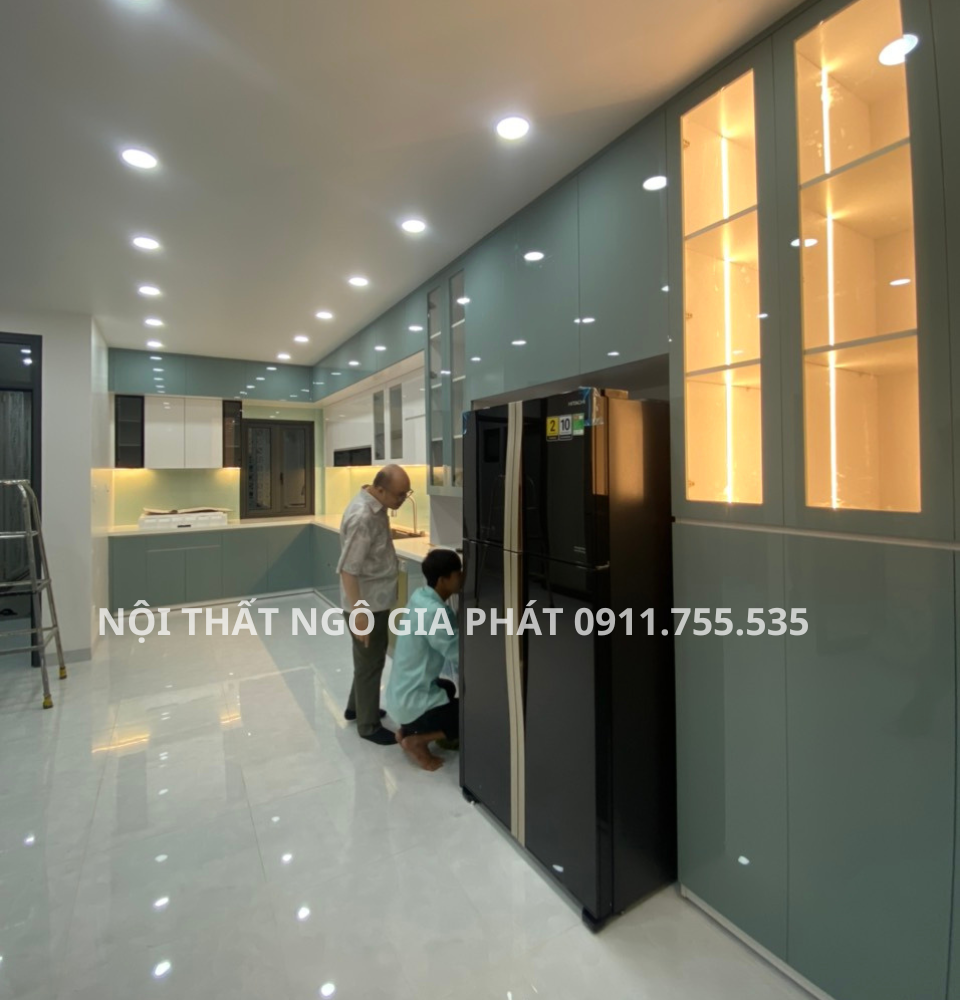 Nội thất tủ bếp acrylic bóng gương sang trọng