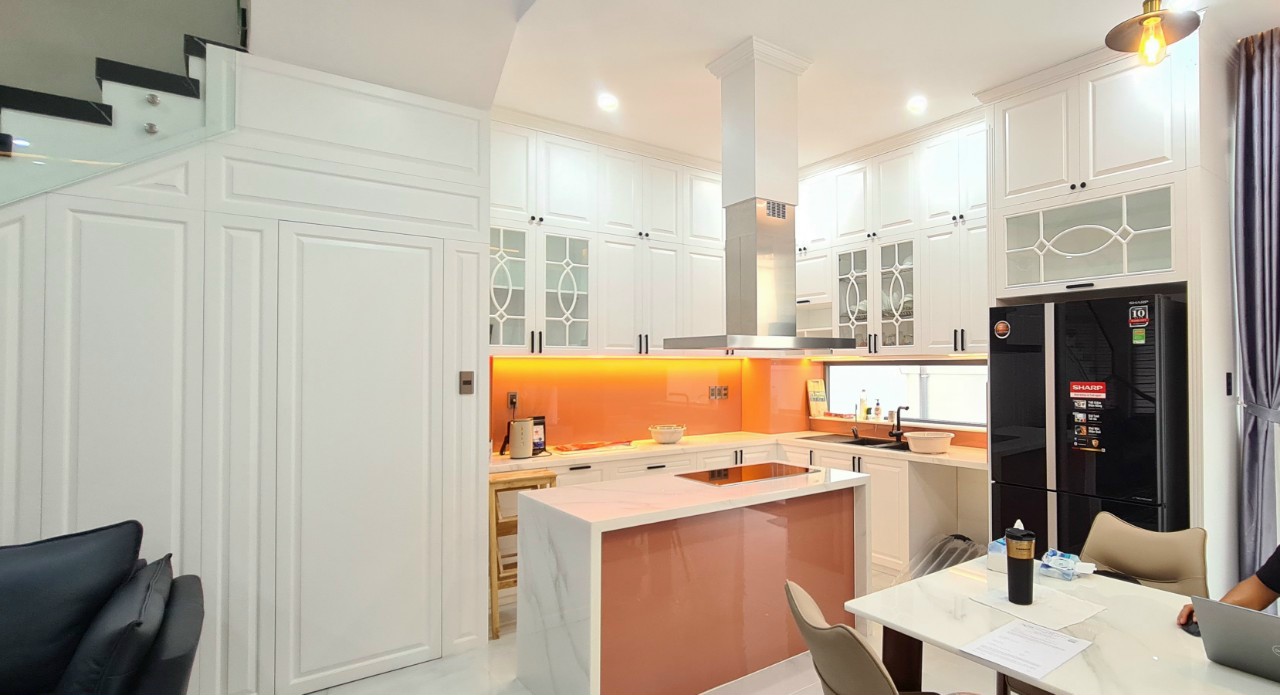 Nội thất nhà phố tân cổ điển view 2