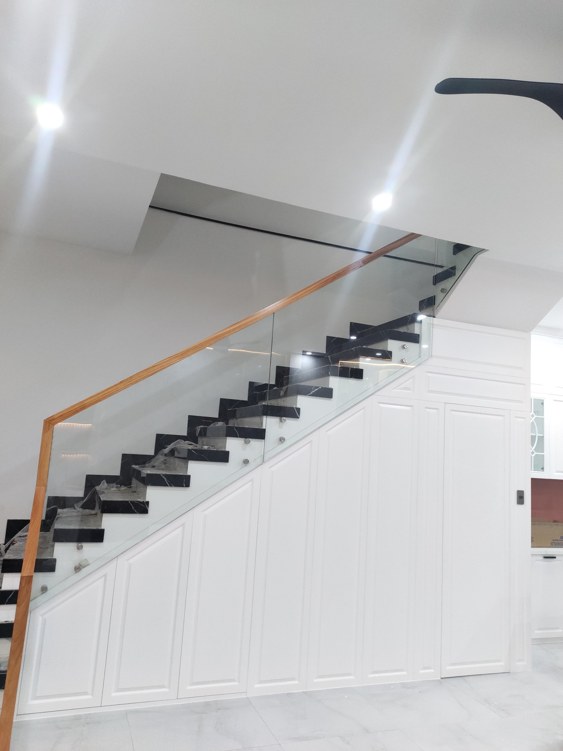 Nội thất tủ gầm cầu thang