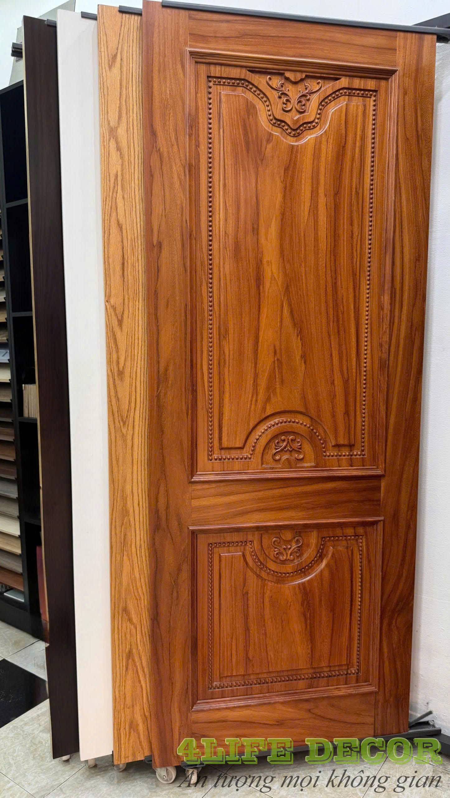 Có nên mua cửa gỗ giá rẻ online?