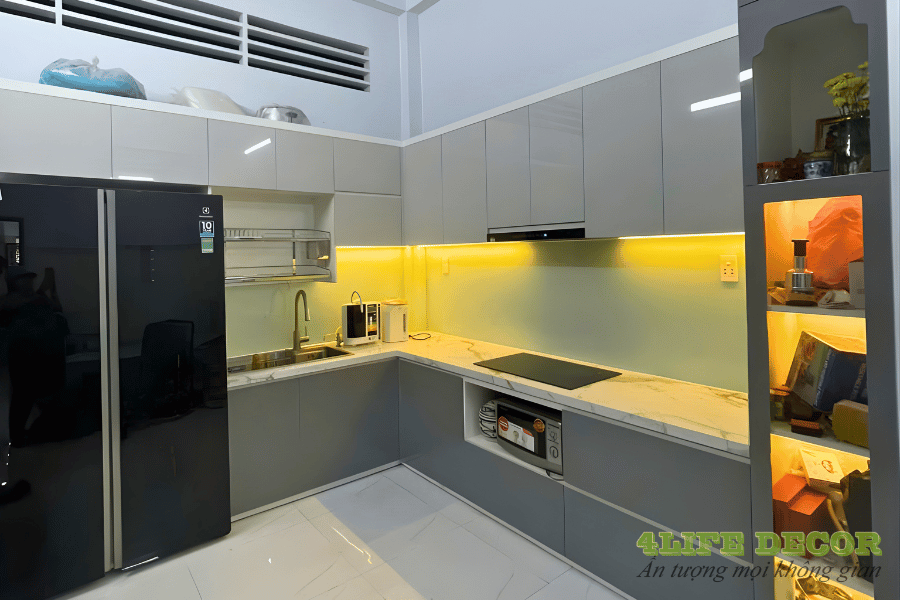 ông táo tủ bếp